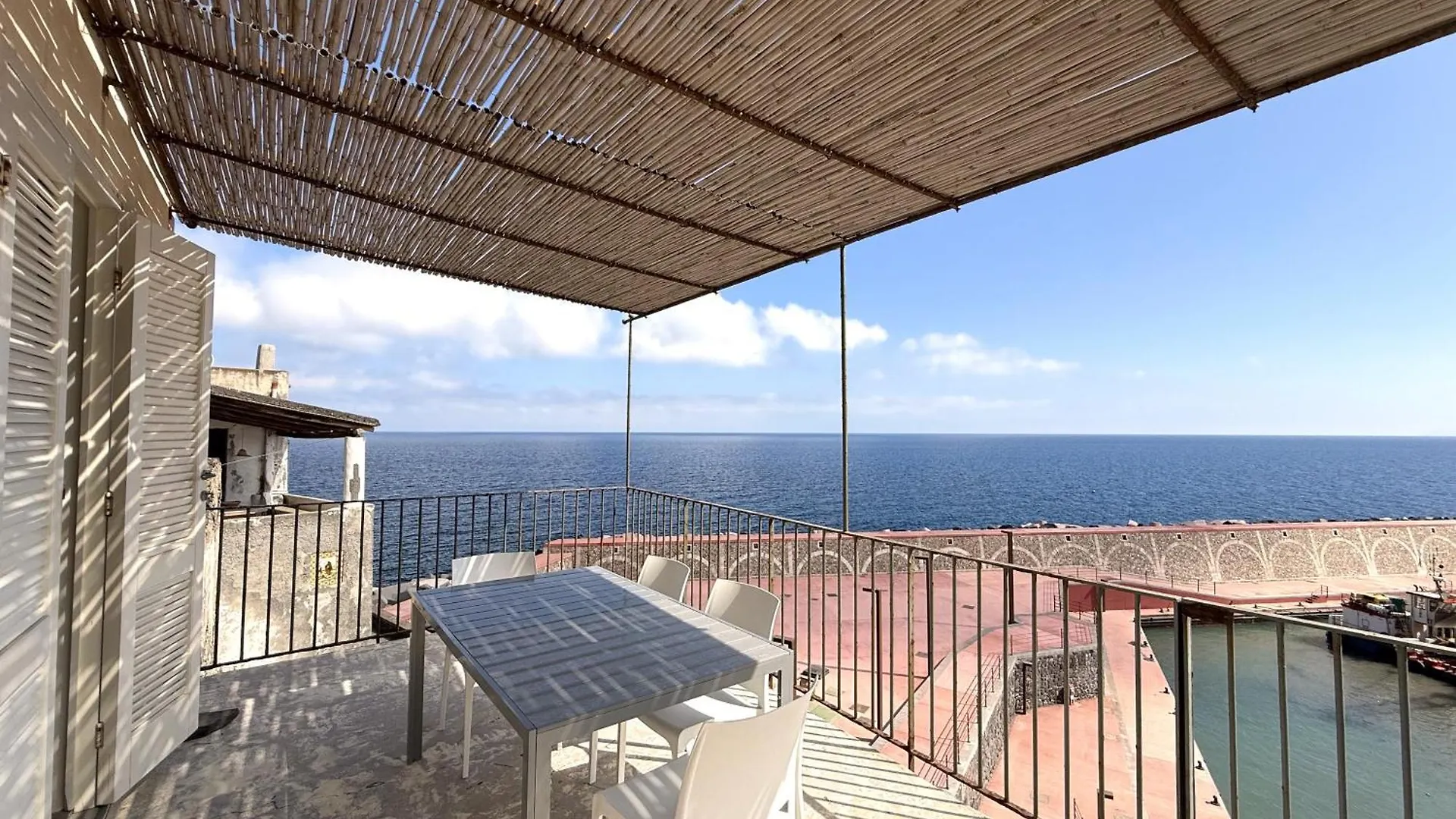 アパート Casa Uva, Sul Porto Di Malfaアパートメント